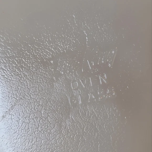 Vintage Fire King Ivory 9" dinner plates. Set of 4 - Picture 5 of 7